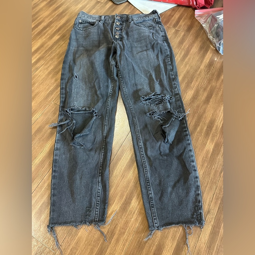 We the free FREE PEOPLE: DISTRESSED BLACK MAGGIE JEANS size 27 OB901514 - Picture 5 of 9